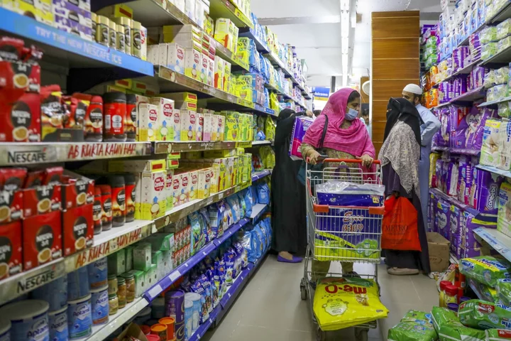 Pakistan’s Inflation Slows in October Amid Elevated Rates