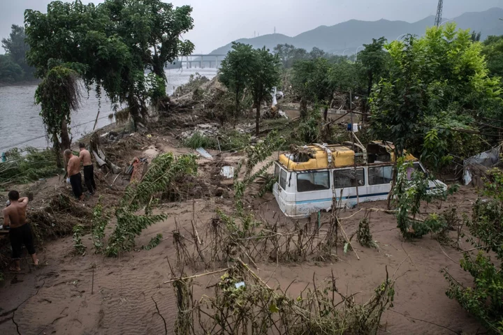 China Official’s Call to Save Xi’s City Angers Flood Victims