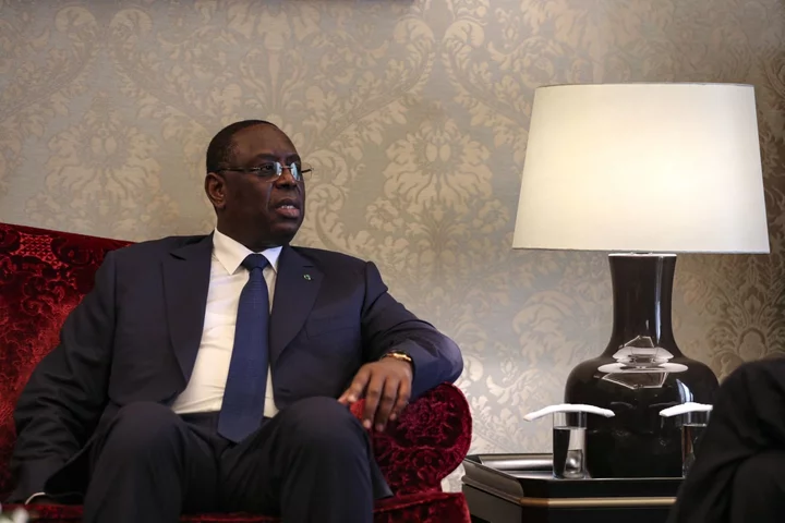 Senegal President Rules Out Bid for Third Term; Eurobonds Rally