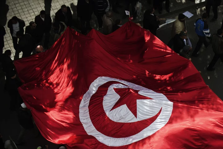 Tunisia Installs New Premier, Adding to Angst Amid IMF Delay