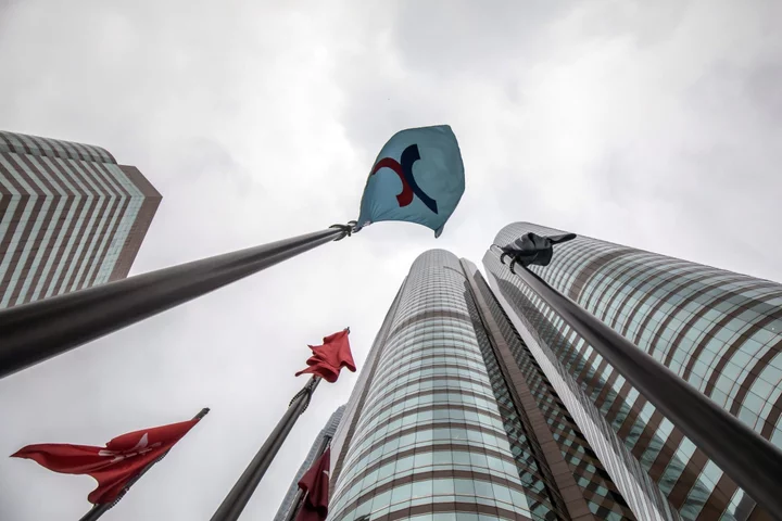 Hong Kong Accelerates Push to Keep Markets Open During Typhoons