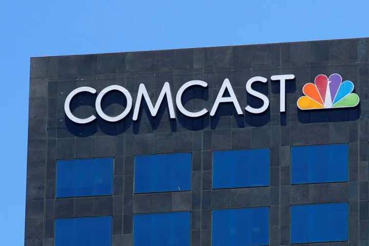 Comcast beats revenue estimates on boost from theme parks, studios