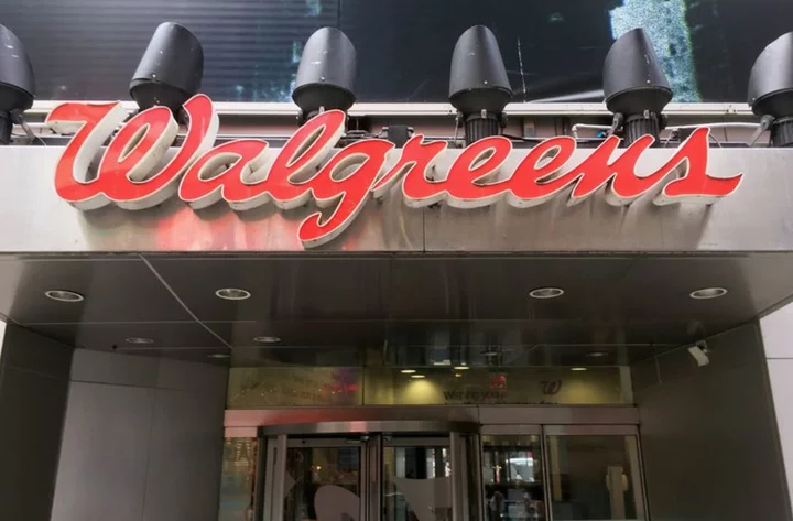 Walgreens to settle Rite Aid investors' merger claims for $192 million