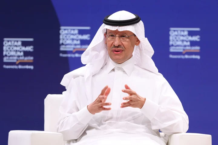 Saudi Energy Minister Tells Oil Speculators to ‘Watch Out’