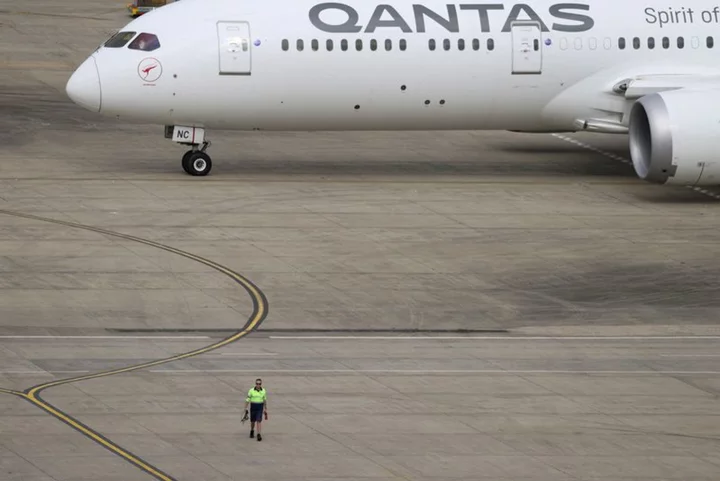 Australian regulator proposes to deny Qantas-China Eastern Airlines coordination