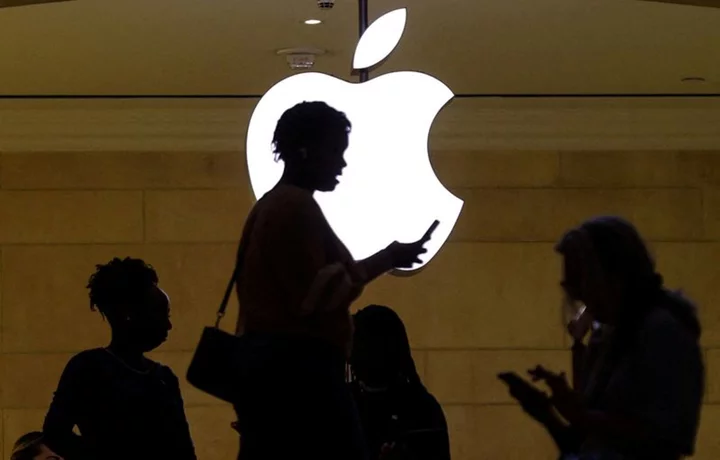 Apple, Microsoft remain world's top 2 companies by market cap