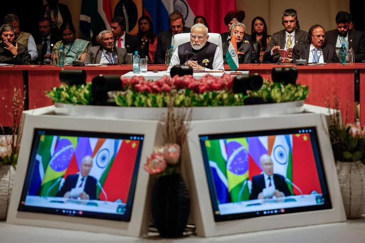 Putin Touts Close India-Russia Ties in Phone Call With Modi