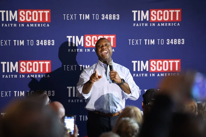Tim Scott Presents Himself in Iowa as the Candidate of Optimism