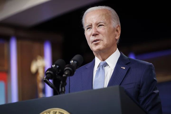 Biden to Sign Order Curbing US Tech Investments in China by Mid-August