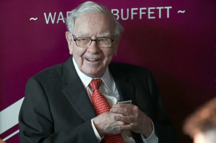Warren Buffett's firm invests in the biggest homebuilders while reducing GM stake in portfolio moves