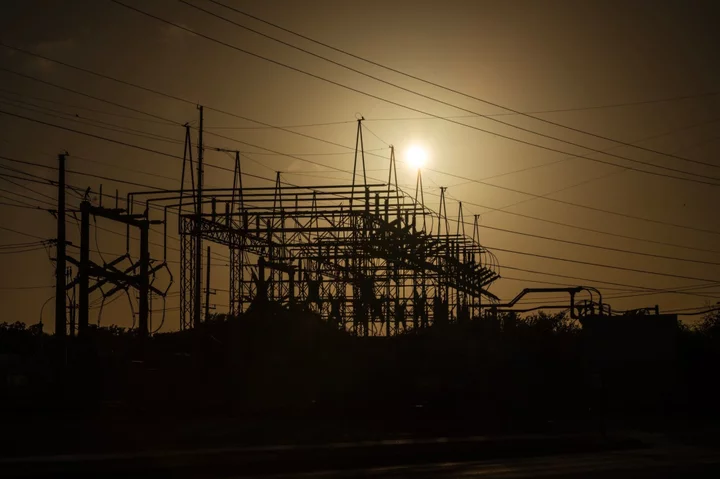 Texas Power Prices to Surge 800% on Sunday Amid Searing Heat