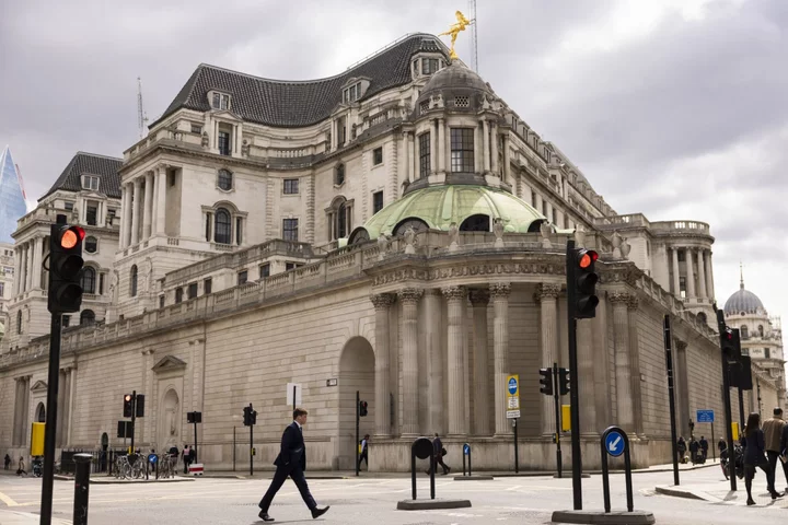 UK Price Shock Sends Bond Yields to Levels Last Seen Under Truss