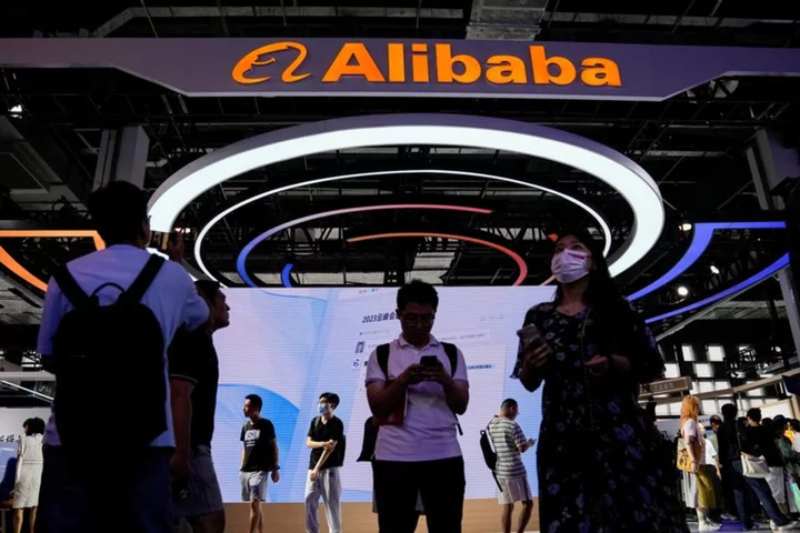 Alibaba shares slide 4% after outgoing CEO quits cloud unit