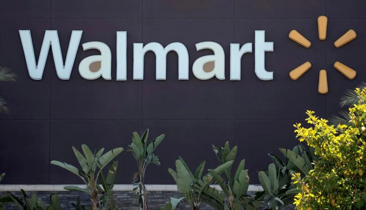 Strong international sales boosted Walmart's quarterly results