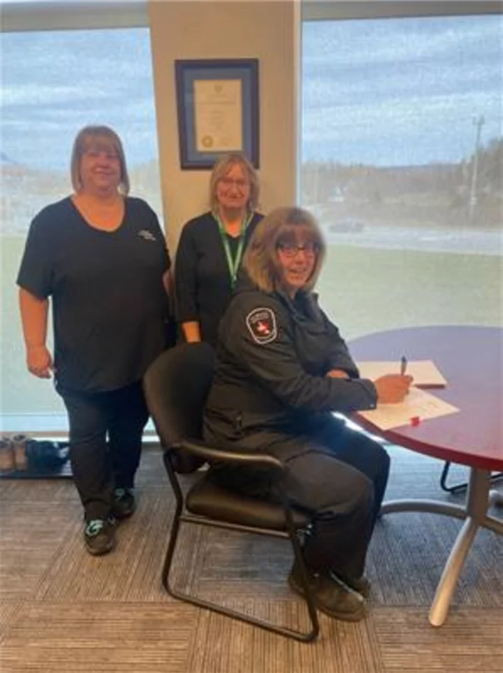 New Contract Signed by the Municipal Workers of Conception Bay South