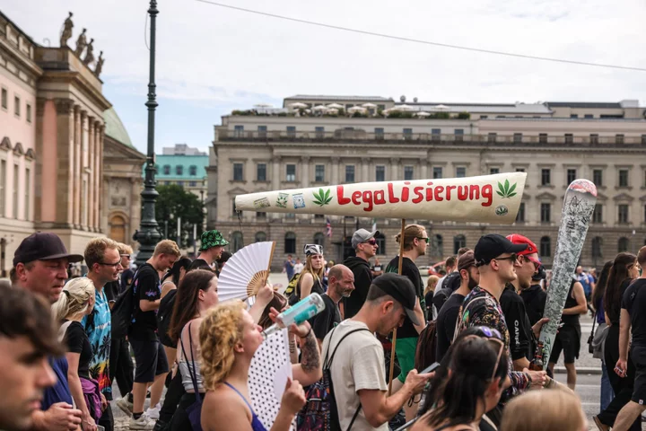 German Cannabis Bill Passes Scholz Cabinet in Legalization Push