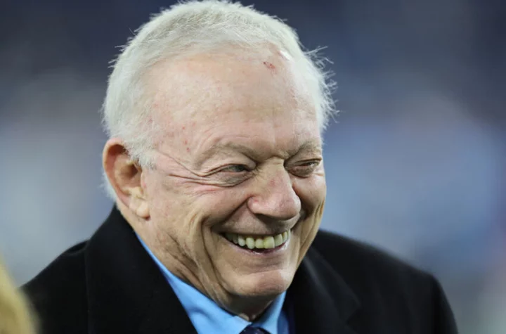 Jerry Jones sneaks in bold assessment of himself on involvement with Cowboys