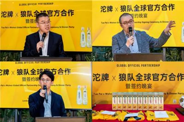 Renowned Chinese Baijiu Brand Tuopai and Premier League's Wolverhampton Wanderers FC Held Global Official Partnership Signing Ceremony in London, Shede Spirits Showcased the Allure of Chinese Baijiu to the World