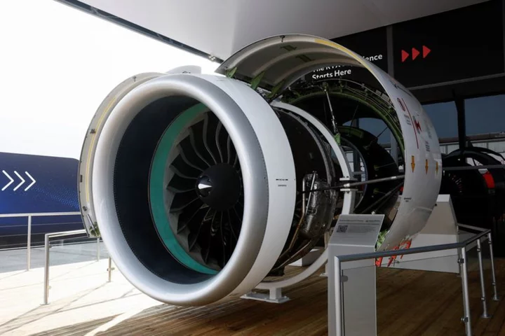 Paris air show: 'Progress' in supply chain as jet orders rack up