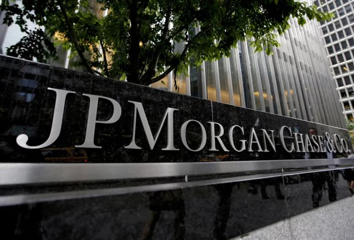 JPMorgan, Wells Fargo expect deposits to extend Q2 declines