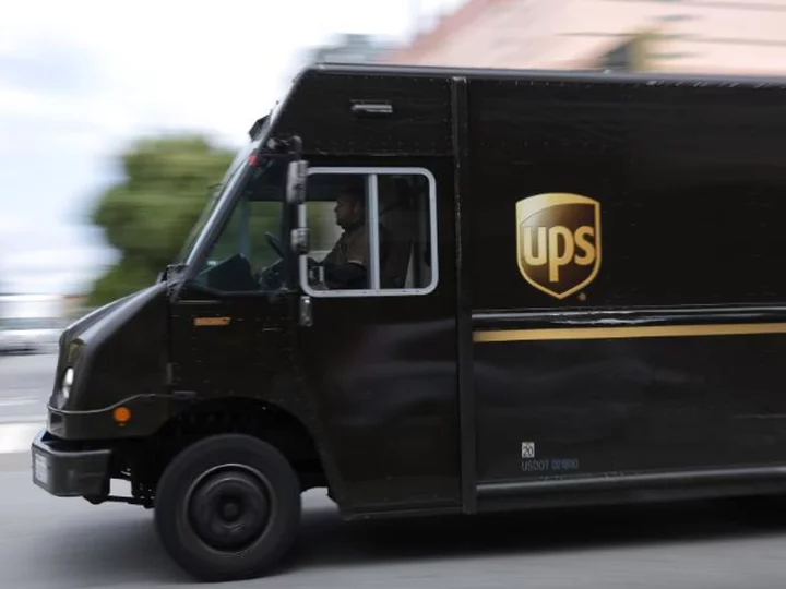 UPS, Teamsters reach deal on air conditioning delivery vans, a key issue in contract talks
