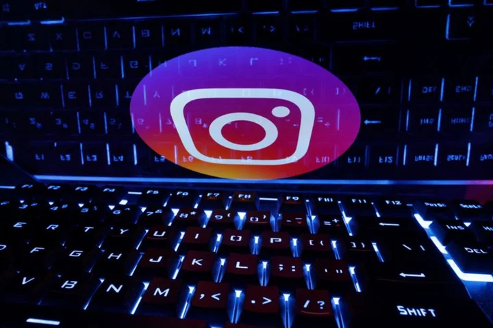 Instagram down for more than 98,000 users - Downdetector