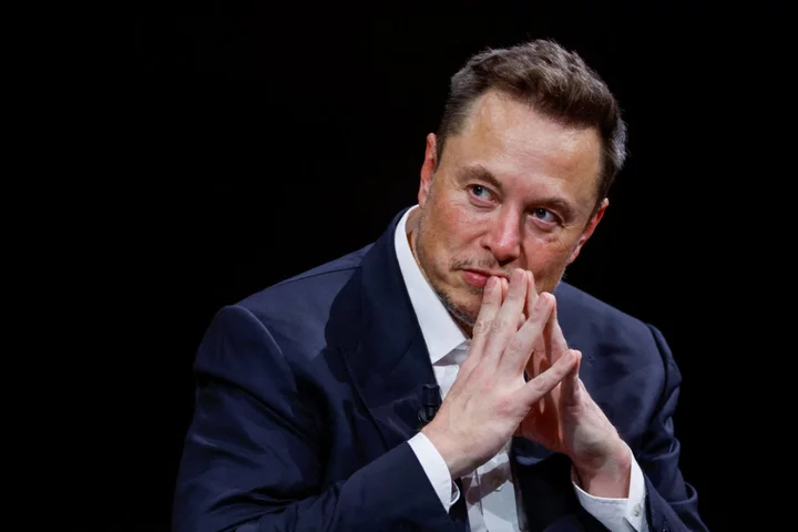 ‘Rate limits’ and Twitter chaos: What exactly is Elon Musk doing?