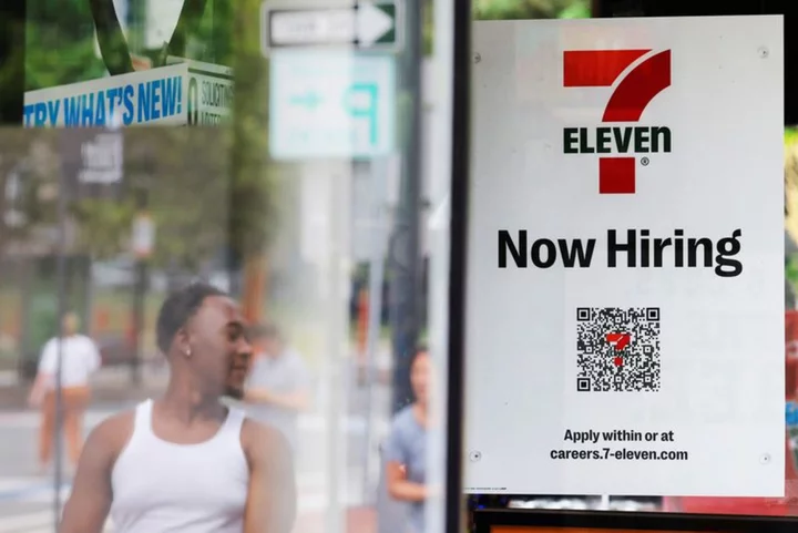 US job openings unexpectedly rise in April