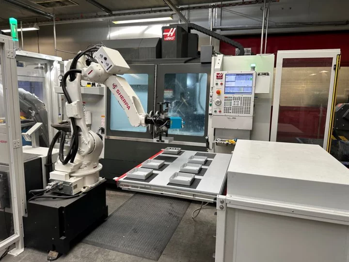 As baby boomers retire, German businesses turn to robots
