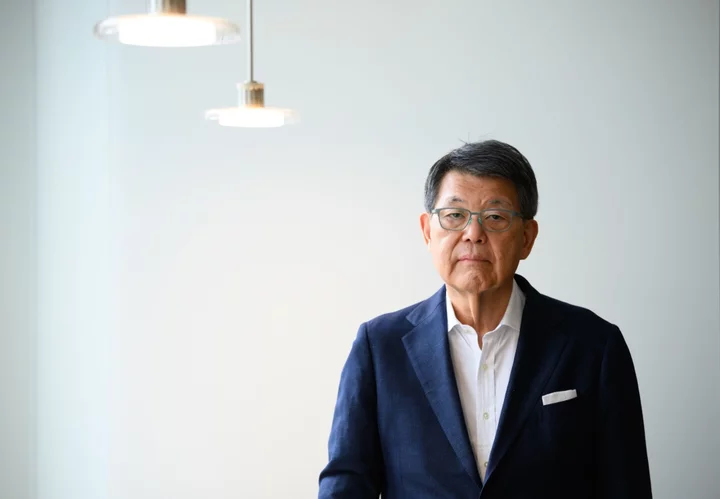 Buffett Spurs Japan Activist Pioneer to Seek $2 Billion for Fund