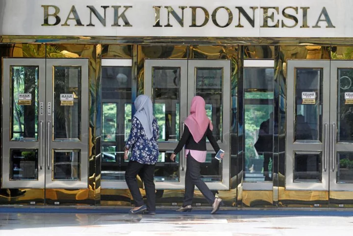 Bank Indonesia official signals steady rates as authorities try to calm markets