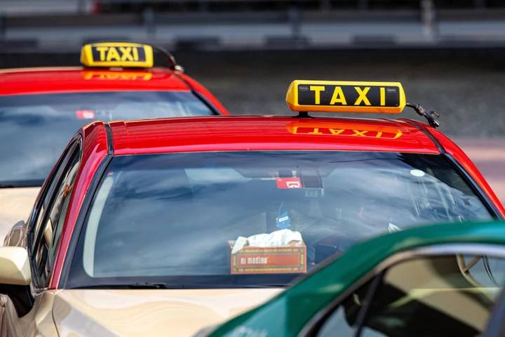 Dubai’s RTA Seeks About $300 Million From Taxi IPO