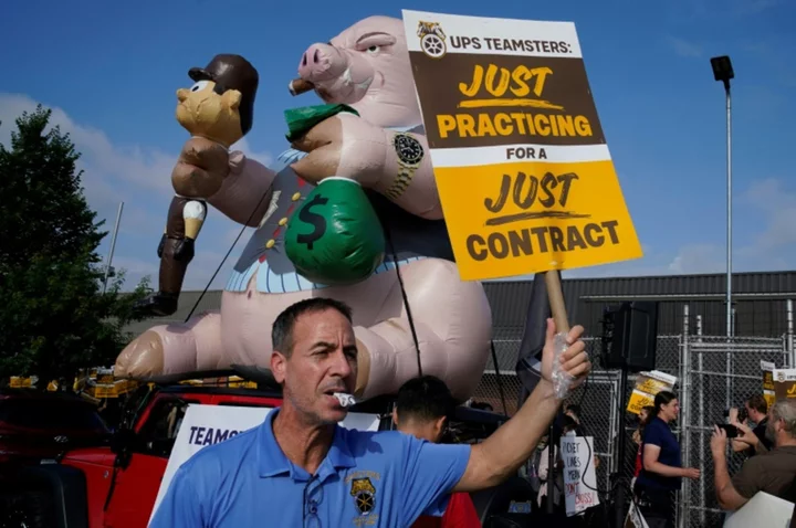 Teamsters hold 'practice pickets' for possible UPS strike