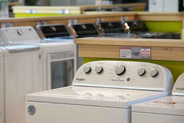 Whirlpool Cuts Guidance, Points to Weak Consumer Demand