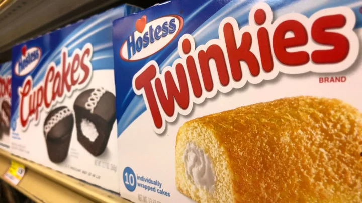Twinkies maker Hostess bought by food giant Smucker for $5.6bn