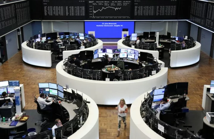 European shares open flat; London leads on oil boost