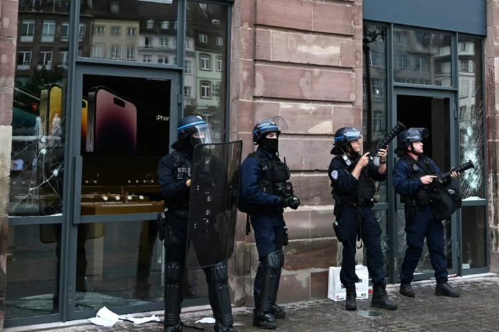 Rioters target Apple Store in daylight looting in French city