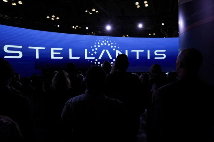 Canadian union Unifor to prioritize talks on EV transition with Stellantis