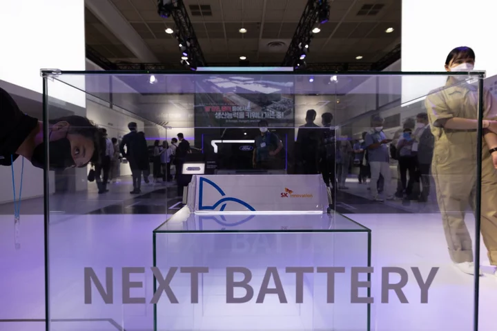 EV Battery-Maker SK On to Raise $944 Million to Ramp Up Capacity