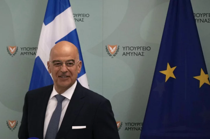Greece welcomes deescalation in the eastern Mediterranean without directly referring to Turkey