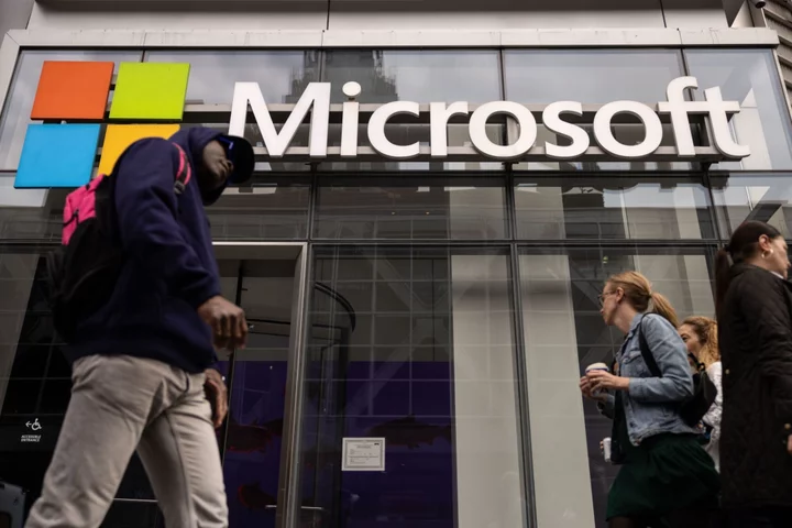 Microsoft Offers AI-Powered Customer Service For Blind Users