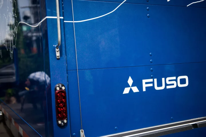 Hino Motors, Mitsubishi Fuso to Create New Truck, Bus Maker