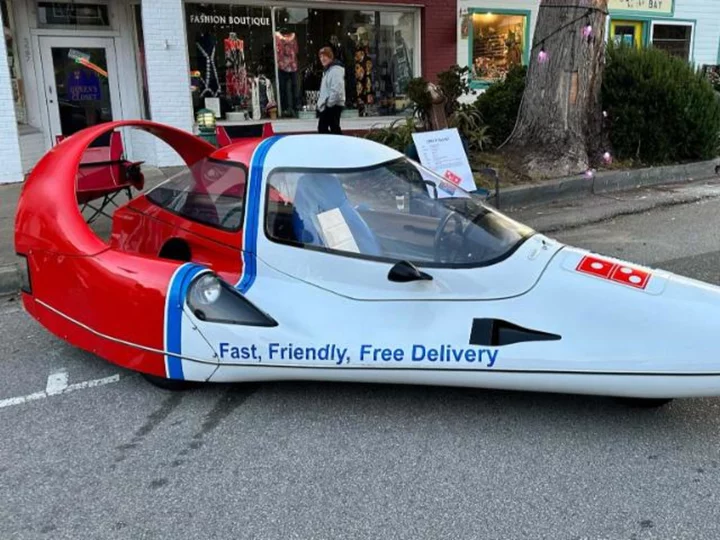 This 1980s Domino's delivery car looks like a spaceship, and you can buy it
