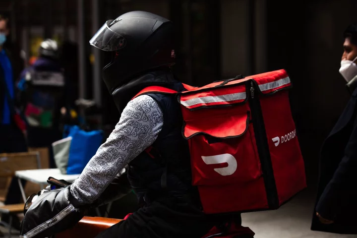 New York Food Delivery Minimum Pay Rule Is Cleared by Court