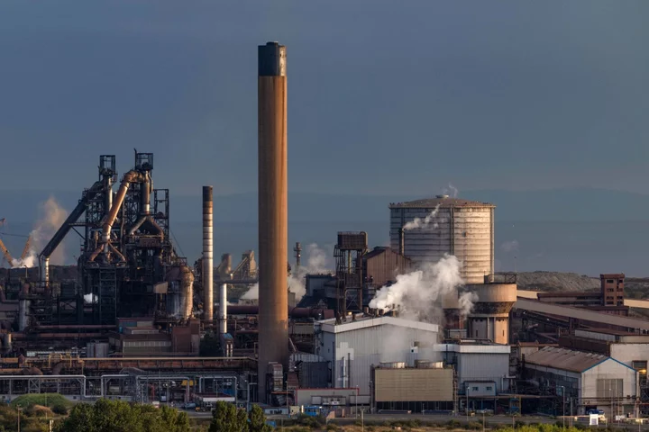 Hunt Pledges Commitment to UK Steelmaking After Tata Aid Report