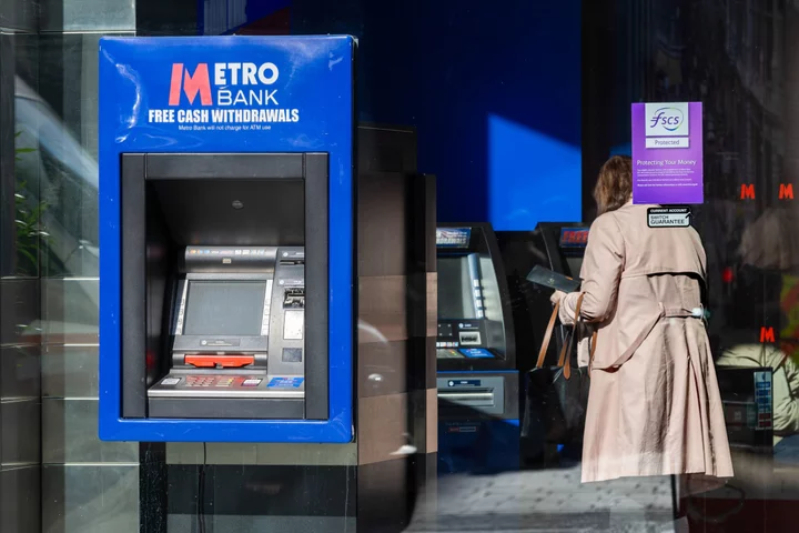 Metro Bank Said to Near Financing Deal With Investors