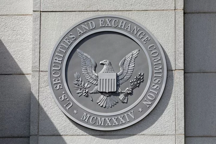 US SEC enforcement penalties fell in FY2023 even as industry bars rose -official