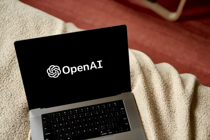 OpenAI Staff Threaten to Go to Microsoft If Board Doesn’t Quit