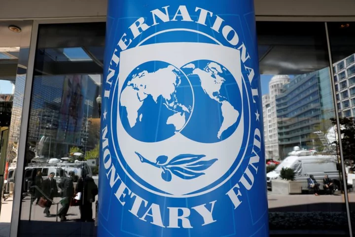 IMF says U.S. should tighten fiscal policy to help cut persistent inflation