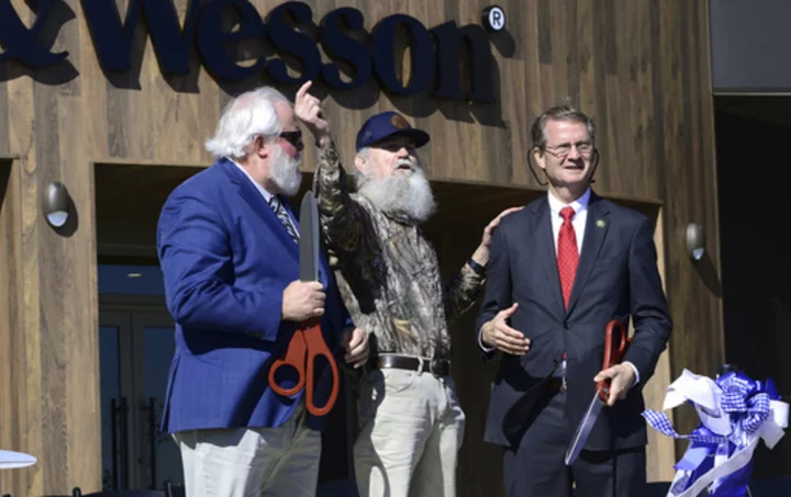 Smith & Wesson celebrates new headquarters opening in gun-friendly Tennessee